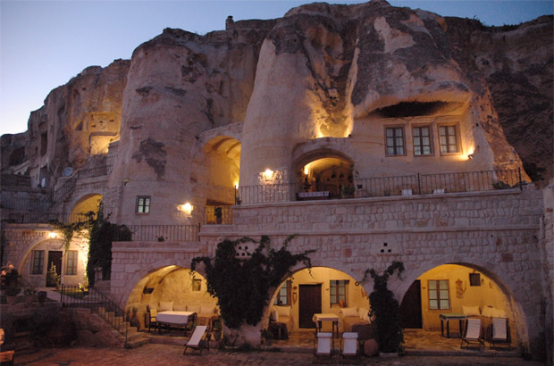 cavehotel.jpg (620×410)