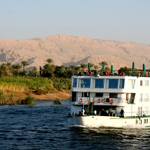 استئناف رحلات البواخر النيلية من القاهرة للمرة الاولى منذ 18 عاما