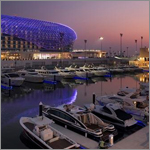 جزيرة ياس أيقونة السياحة الرياضية والترفيهية في أبوظبي