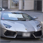 بالصور: خليجي يستفز البريطانيين ببيع سيارته الفاخرة للعرب فقط