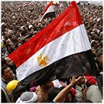 إعلاميون مصريون : الإخوان خلطوا أوراق السياسة بالشعارات الدينية ففشلوا سياسيا وأساءوا للدين