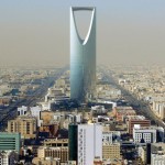 أمانة الرياض تصادر 2070 لتراً من عبوات مياه زمزم