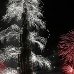 400 ألف قذيفة من 400 موقع.. ألعاب دبي النارية تختم 2013 باستعراض مبهر