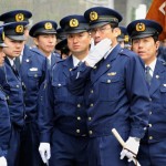اليابان: 4 آلاف شرطي و900 مدرعة ومروحيتين للقبض على مغتصب
