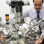جامعة خليفة تخترع أصغر ترانزستور في العالم