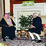 توقيع اتفاقية للتعاون الدفاعي بين المملكة والهند برعاية الأمير سلمان وأنصاري