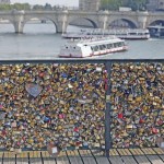 ظاهرة «أقفال الحب» على جسور باريس «موضة قبيحة»