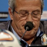 مدرب أوروغواي يعتزم الاستقالة من الفيفا بسبب عقوبة سواريز