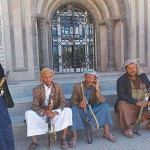 الحوثيون يضغطون على هادي للحصول على 3 وزارات سيادية