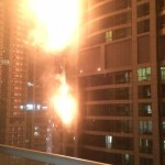 بالفيديو.. إخلاء المئات بسبب حريق هائل بثاني أطول برج سكني في دبي