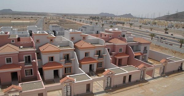 عقبات تعترض حلم المواطن السعودي بامتلاك منزله الخاص