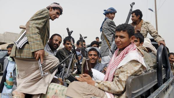الحوثيون ينسحبون من القصر الرئاسي بعدن