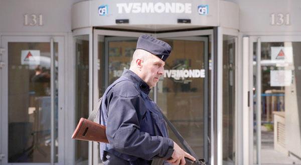 قراصنة «داعش» يشلون 11 قناة تلفزيونية فرنسية