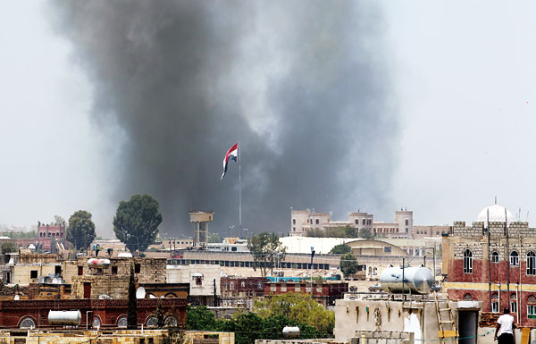 قرقاش: شعب اليمن يرفض ولاية الفقيه وإعادة إنتاج جمهورية صالح