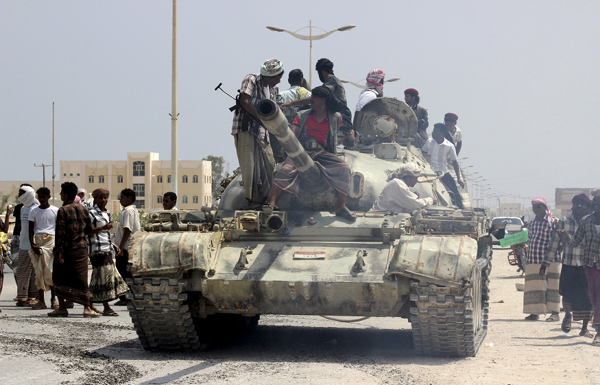 وزير خارجية اليمن يتوقع إنزالا بريا قريبا في عدن