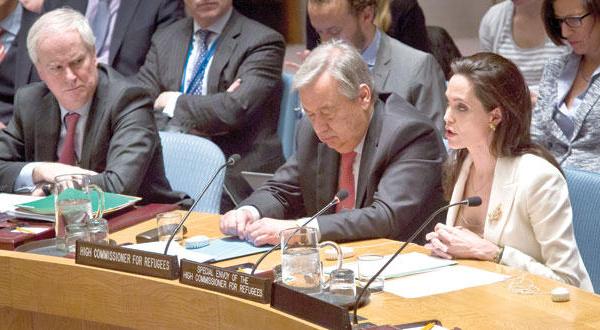 أنجلينا جولي غاضبة من التجاهل الدولي لآلام السوريين
