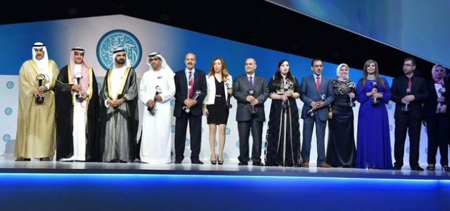 محمد بن راشد يكرّم الفائـــزين بـ «جائزة الصحافة العربية»