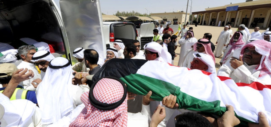 الكويت تعتقل مشتبهاً بهم في تفجير المسجد.. وتتأهب أمنياً لمواجهة الإرهاب