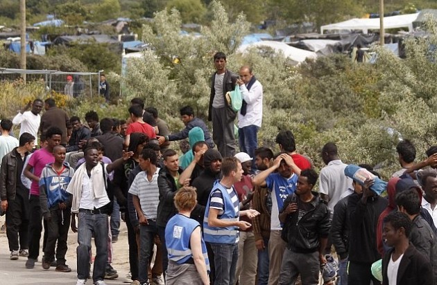 اتفاق أوروبي على إعادة توزيع 40 ألف مهاجر على دول الاتحاد