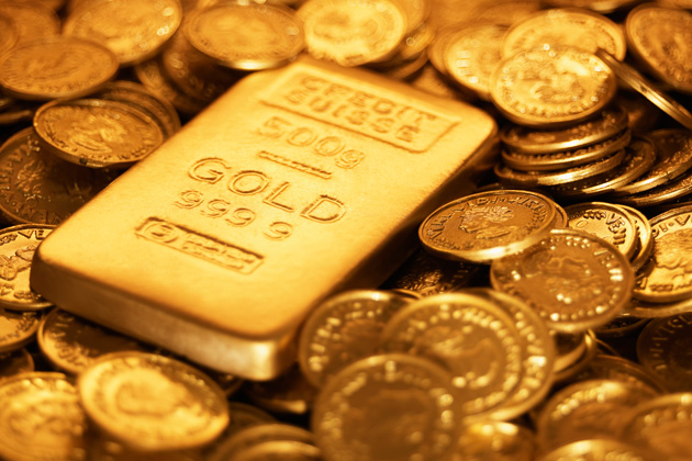 الذهب يتراجع مع تعافي الدولار بفعل بيانات أمريكية