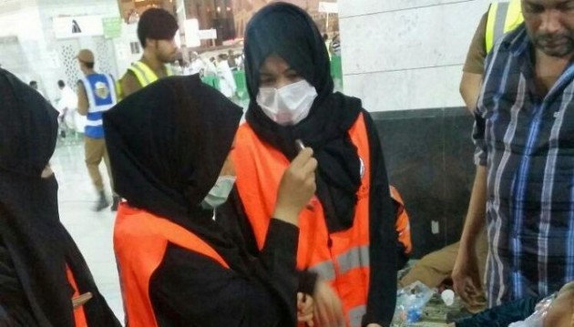 529 حالة باشرها متطوعو الهلال الأحمر في ليلة 27 بالحرم المكي