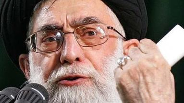 خامنئي: سياسة إيران ضد “الغطرسة” الأميركية لن تتغير
