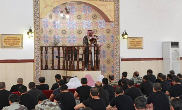 إقامة صلاة الجمعة في مسجد قوة طوارئ عسير بعد إعادة ترميمه