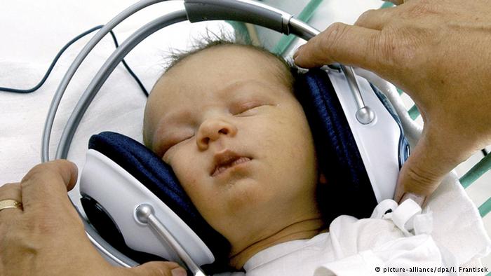 هل هناك ارتباط بين موسيقى موتسارت وذكاء ونمو الرضع؟