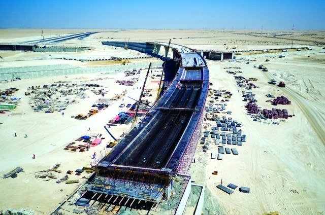 إنجاز 70 ٪ من طريق أبوظبي ـ دبي الجديد بتكلفة 2.1 مليار درهم