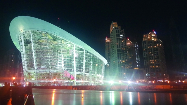 دار الأوبرا صرح معماري وثقافي وسط دبي