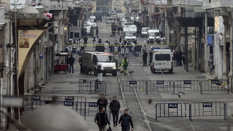 وزير الداخلية التركي: الانتحاري الذي نفذ هجوم اسطنبول ينتمي إلى داعش