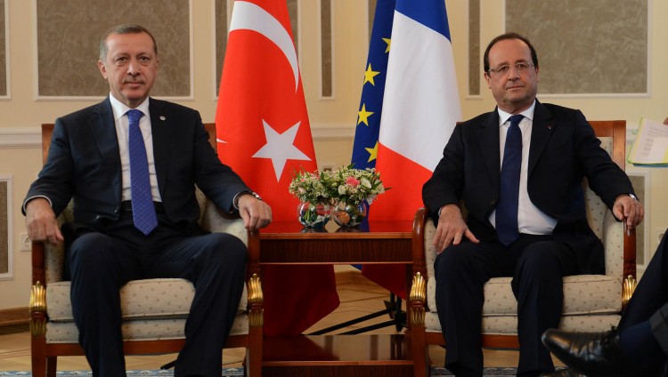 فرنسا تريد «تعاوناً فاعلاً مع تركيا» لكن من دون «ابتزاز»