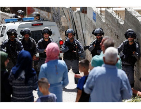 الاحتلال «الإسرائيلي» يعتقل 20 فلسطينياً في الضفة بينهم فتاة