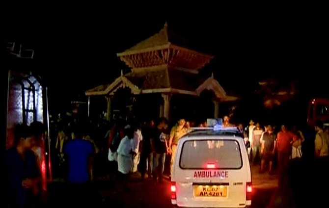 مقتل 79 شخصاً وإصابة 250 آخرين في حريق معبد في الهند