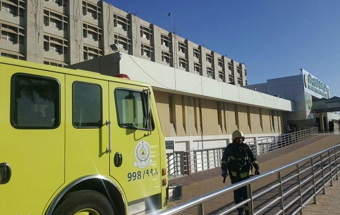 دخان في مستشفى الملك فهد بجازان يستدعي تواجد فرق الدفاع المدني