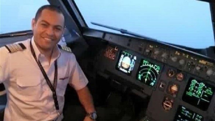 مصر: إيحاءات “سى إن إن” عن انتحار قائد الطائرة أمر لا يبعث على الاحترام