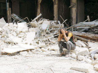 مقتل 38 مدنياً بقصف نظامي «جنوني» على أحياء حلب