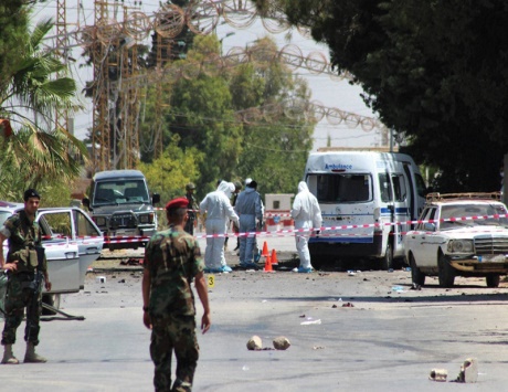 8 تفجيرات انتحارية تدمي القاع اللبنانية في يوم واحد