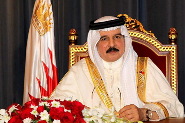 عاهل البحرين يصدر تعديلات قانونية تحظر الجمع بين العمل السياسي والديني
