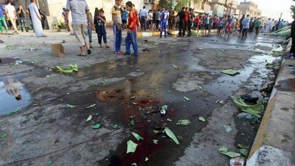 هجوم انتحاري يحصد أرواح 12 عراقياً ويصيب 20