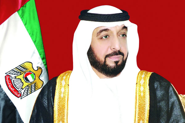 حكام الإمارات وأولياء العهود يهنئون رئيس الدولة ونائبه ومحمد بن زايد بالعيد