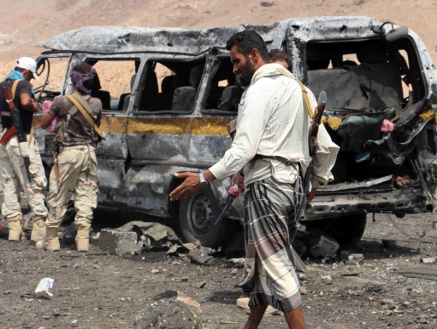 إرهاب «القاعدة» يضرب المكلا بتفجيرين غادرين
