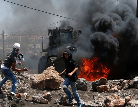 الاحتلال يسعى لنقل مستوطنة عشوائية إلى أراضٍ فلسطينية