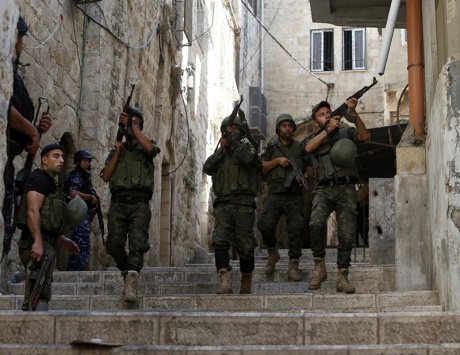 4 قتلى خلال عملية أمنية للشرطة الفلسطينية في نابلس