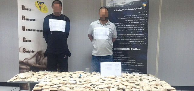 شرطة أبوظبي تحبط تهريب مليون قرص مخدر إلى السعودية