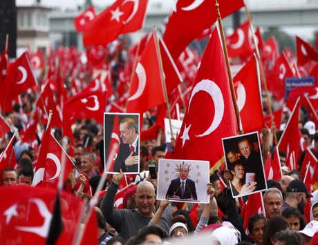 قرارات ومراسيم تركية بغلق الكليات الحربية وتسريح 1400 عسكري
