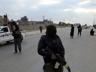 «داعش» يحرق 20 شابًا عراقيًا لرفضهم الانضمام إلى صفوفه