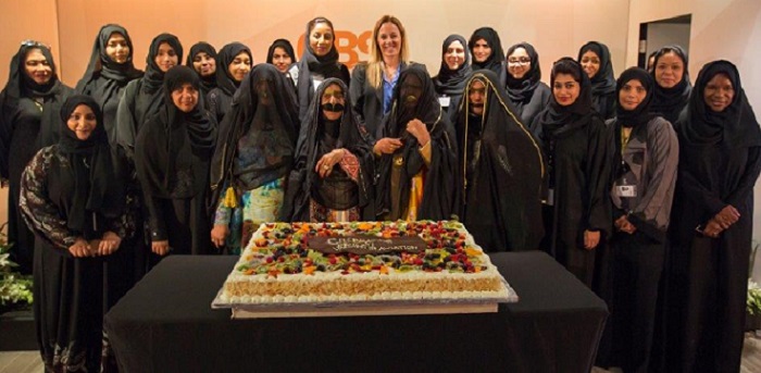الاتحاد للطيران تحتفي بيوم المرأة الإماراتية