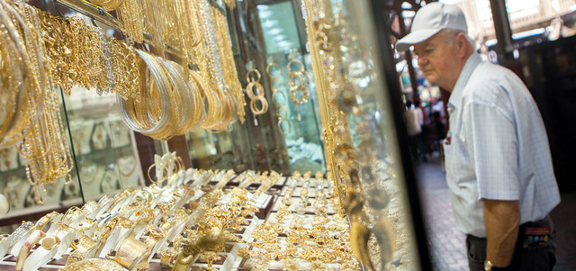 دبي تتصدر تجارة الذهب والمجوهرات إقليمياً خلال الربع الأول
