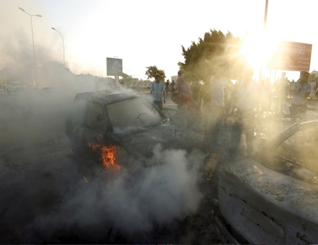 5 جرحى بانفجار مفخخة في بنغازي وتحرير 15 مختطفاً من «داعش»